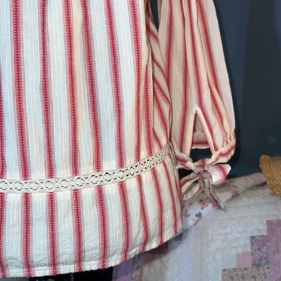 LC Lauren Conrad Size M Cold Shoulder Boho Top - Picture 10 of 13